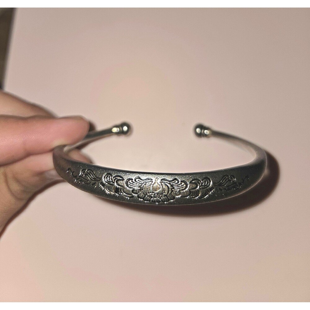Solid 999.9 Fine Pure Silver Cuff Bracelet Chinese Marked 足银 999.9 Weighs 0.9oz